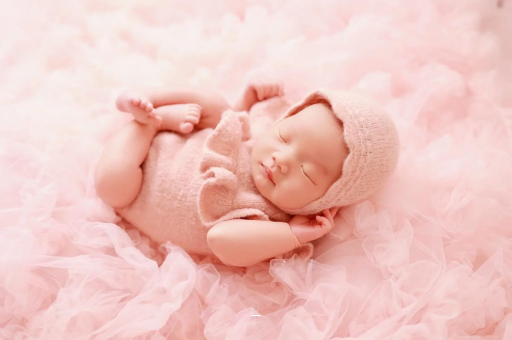 广州代怀试管生子宝宝几个月可以抬头