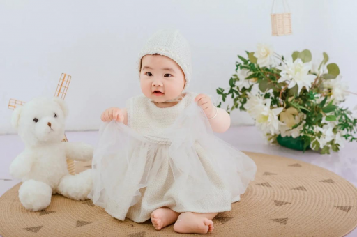 广州代怀试管生子宝宝几个月抬头